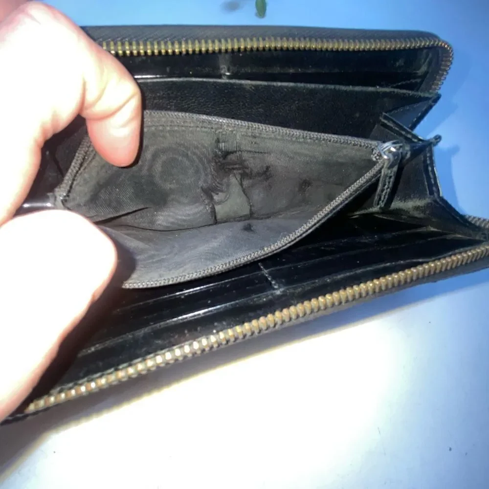 Authentic GUCCI Monogram  Zippy Wallet Black - Picture 9 of 11